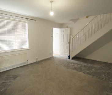 4 bedroom Detached House to let - Photo 6