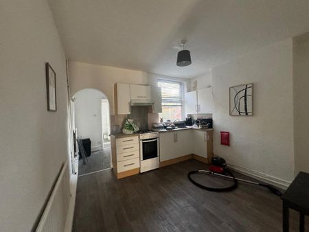 2 bedroom terraced house to rent - Photo 5