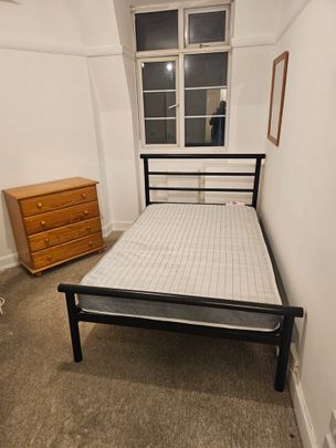 Studio Flat, Rising Sun, SE1 - Photo 1