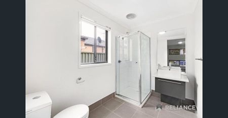 Modern 4-Bedroom Family Home in a Peaceful Location!! - Photo 4