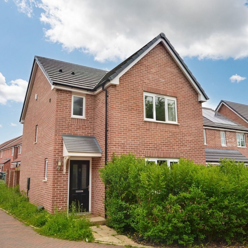 Ravens Flight, Bluebell Wood, Willenhall, Coventry, CV3 3HY - Photo 1