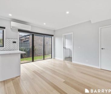 Sunshine North - Photo 1