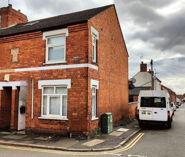 1 bedroom ground floor flat to rent - Photo 2