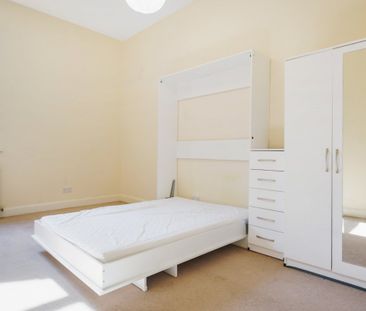 Anson Road, NW2, London - Photo 5