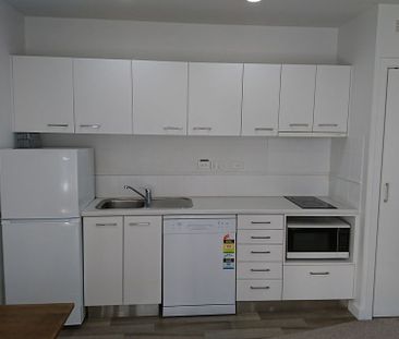 Spacious and furnished studio apartment - Photo 4