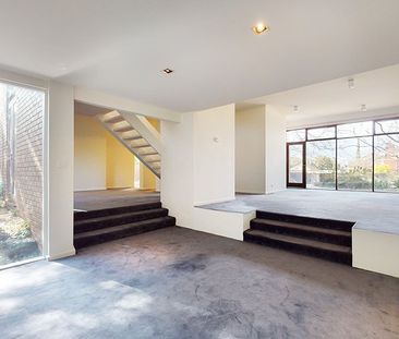 17 Fernhurst Grove, Kew VIC 3101 - Photo 3