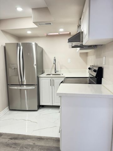 For Lease - 36 Foothill Street Unit# Basement, Whitby, Ontario - Photo 2