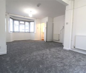 Clyfford Road, Ruislip, HA4 6PX - Photo 2
