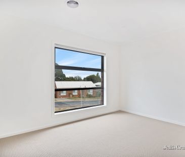 1/23 Flockhart Street, Mount Pleasant - Photo 2