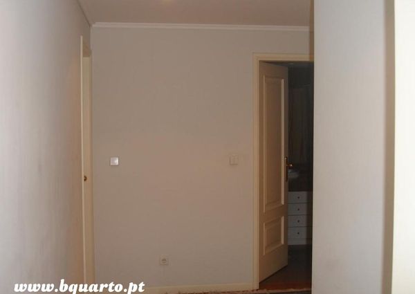 Alugo 2 quartos na zona das Barrocas em Aveiro perto da CP