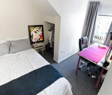 4 bedroom flat to rent - Photo 6