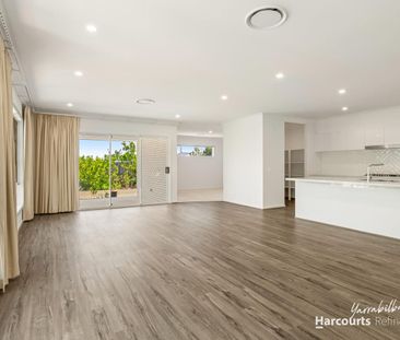 HUGE FAMILY HOME - YARRABILBA LIVING - Photo 1