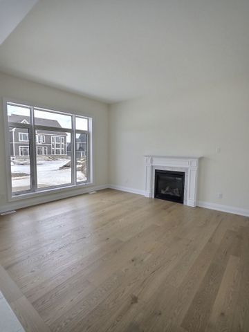 For Lease - 120 PEARSALL Place, Oro-Medonte, Ontario - Photo 2