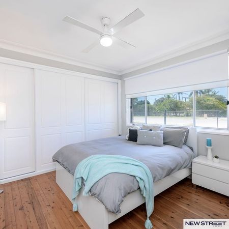 28 Pacific Highway, Blacksmiths NSW 2281 - House For Rent | Domain - Photo 3