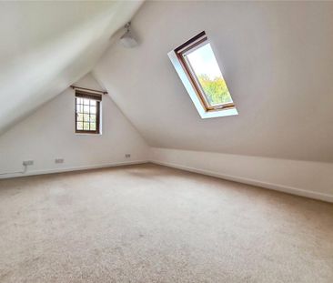 2 bedroom detached house to rent - Photo 3