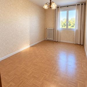 Location Appartement 3 pièces 67m² MACON 71000 - Photo 2