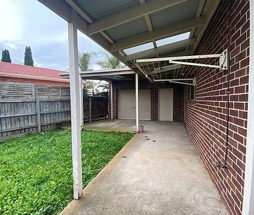 1 Goodenia Place, Hillside VIC 3037 - Photo 3