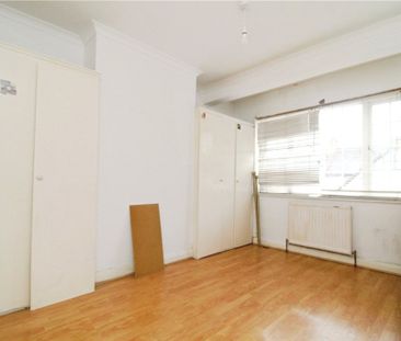 Thornton Avenue, Croydon, CR0 3BU - Photo 2
