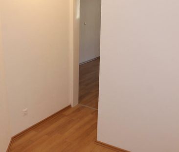 ab 1.7.2026 - großzügige 3 Raum-Wohnung mit Bad/WC - Photo 3