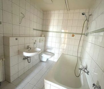 Dachgeschosswohnung in Fraureuth mit Einbauküche - Photo 4