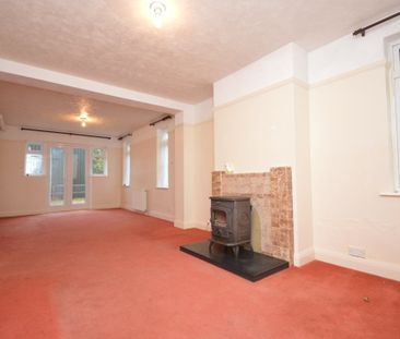 4 bedroom house - Photo 2