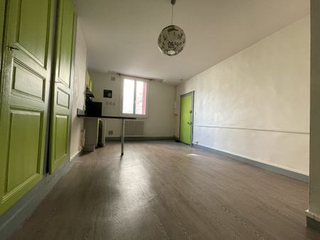 Studio meublé 30m2 place des Carmes - Photo 4