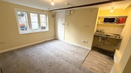1 bedroom flat to rent - Photo 4