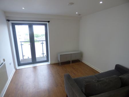 1 bedroom flat to rent - Photo 4