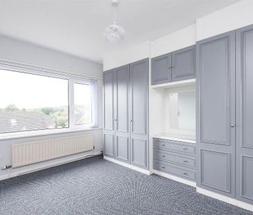 15 Cumberland Drive, Dundonald, Belfast, BT16 2AT - Photo 2