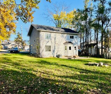 For Lease - 202 Cox Mill Road, Barrie, Ontario - Photo 5