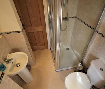 1 bedroom in a house share to rent - Photo 6