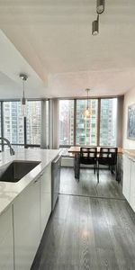 $3,700 / 2br - Two Bedroom / 2 Two bathroom + Den / Downtown Vancouver - Photo 3