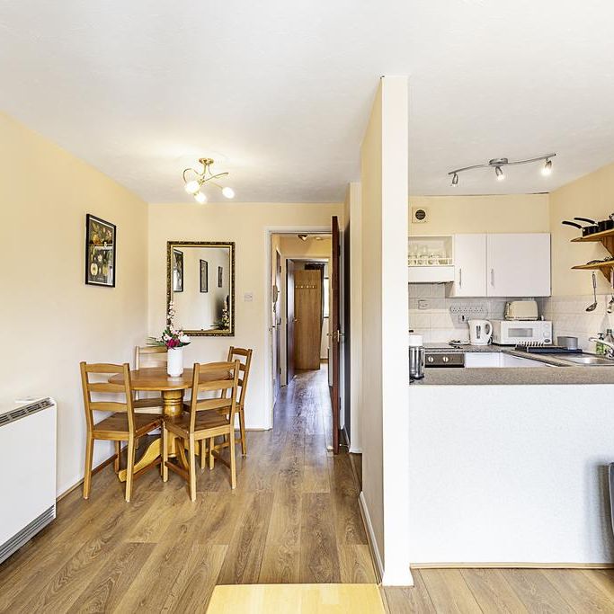 1 bedroom flat to rent - Photo 1