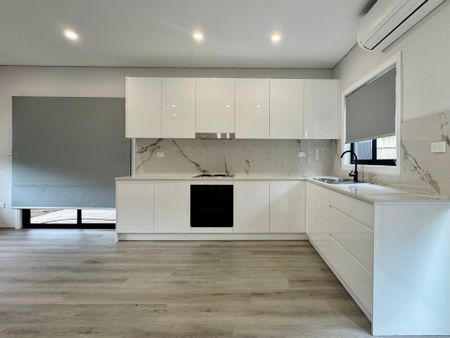 BRAND NEW GRANNY FLAT! - Photo 4