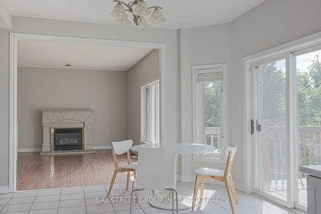 For Lease - 47 Gemini Crescent, Richmond Hill, Ontario - Photo 4