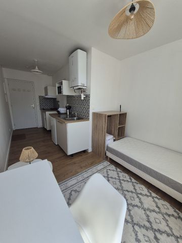 Location Appartement 1 pièce 14m² LAMBERSART 59130 - Photo 5