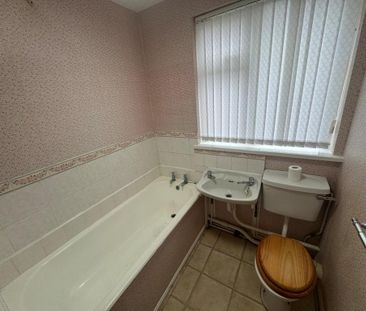 3 bedroom apartment to rent - Photo 6