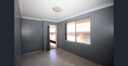 TWO BEDROOM TOP FLOOR UNIT WITH GARAGE - Photo 4