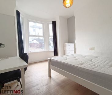 3 Bedroom Semi-Detached House - Photo 6