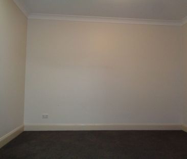 Great Location, close to the CBD - Photo 3