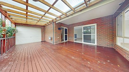 13 Honey Court Berwick VIC - Photo 4