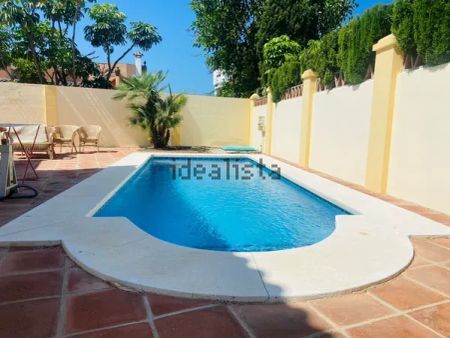 Alquiler de casa o chalet independiente en Calle Frankfurt s/n - Photo 2