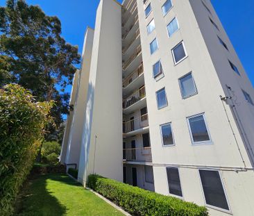 Spacious Studio in Excellent Location &ast;Open Fri 9th Oct 2&perio... - Photo 6