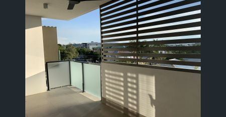 SPACIOUS APARTMENT - CONVENIENT LOCATION - Photo 5