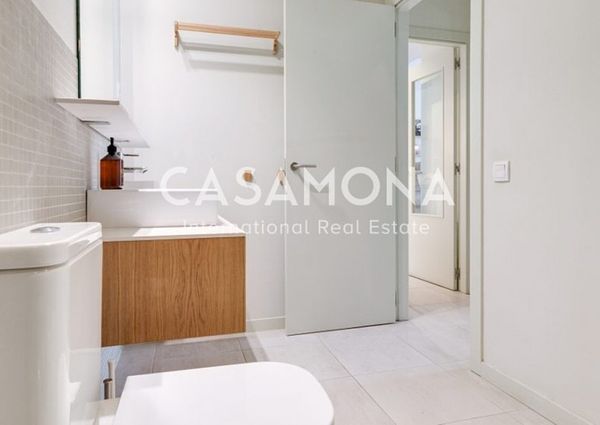 Modern 1 Bedroom Apartment with Terrace in a Renovated Building