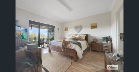 Spectacular Views only minutes from town - Photo 3