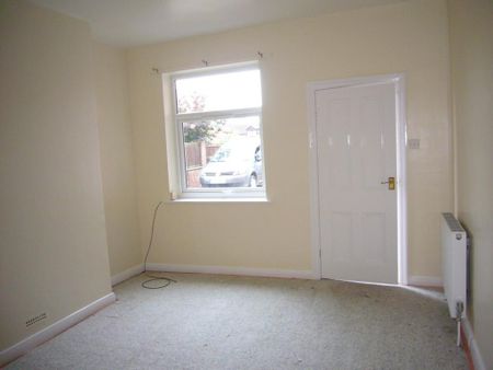 1 bedroom ground floor flat to rent - Photo 5