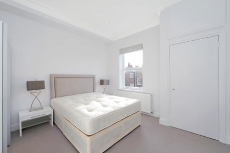 Beaufort Gardens, Knightsbridge, SW3 - Photo 2