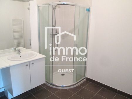 Location Appartement 3 pièces 72m² - Photo 3