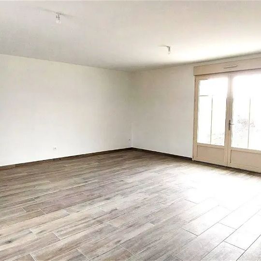 Location maison 4 pièces - 103m² à Illiat (01140) - Photo 1